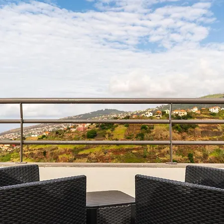 Ribeiro's House, New With Amazing Sunsets * Arco da Calheta (Madeira)